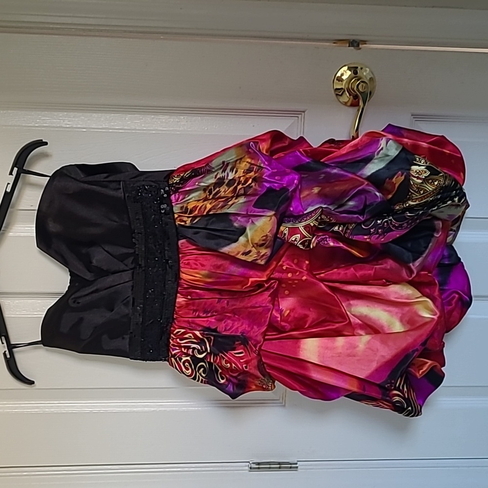 Speechless dress size 11 juniors,adult size S and M